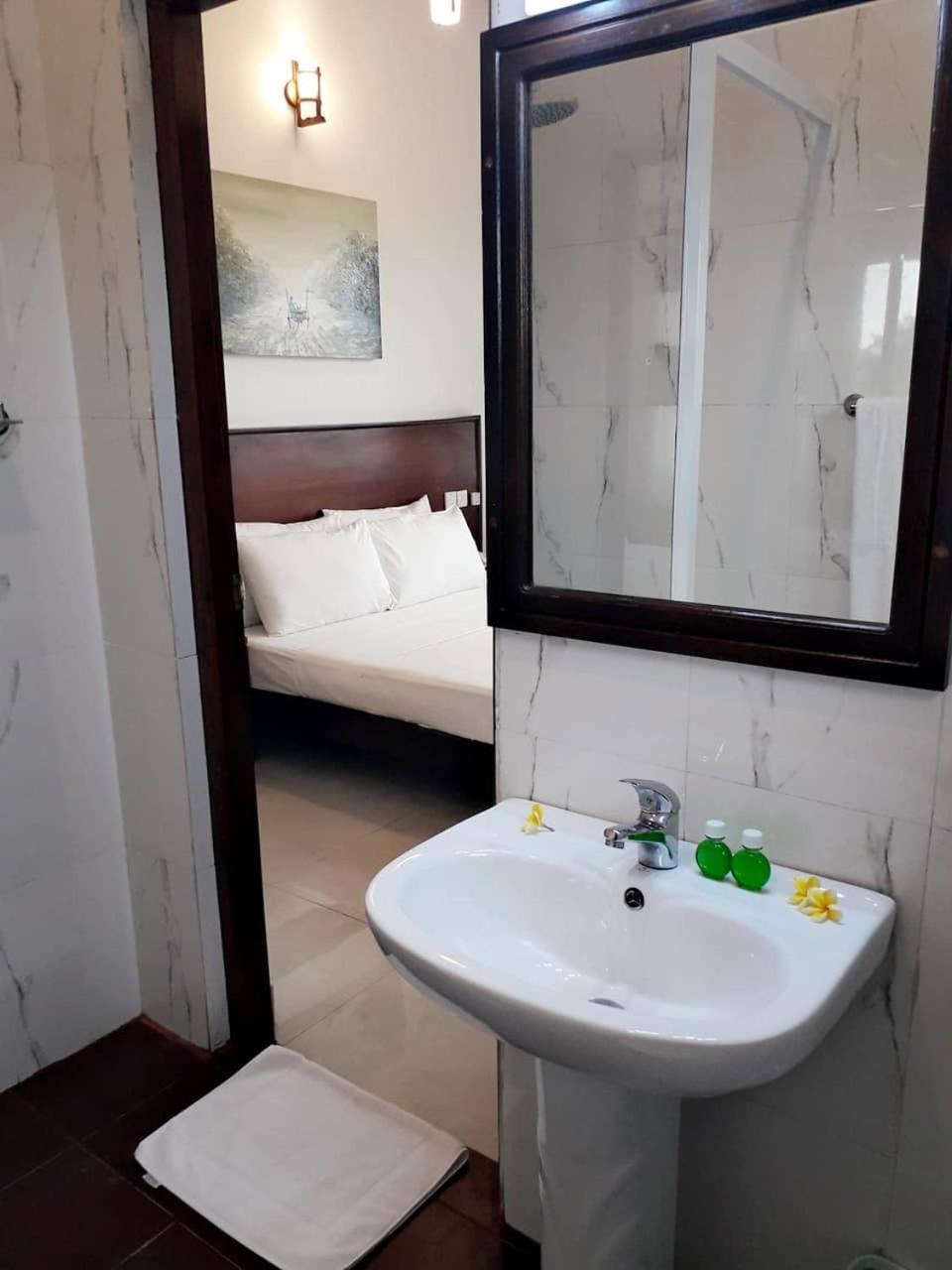 Blue Beach Villa Wadduwa Kültér fotó